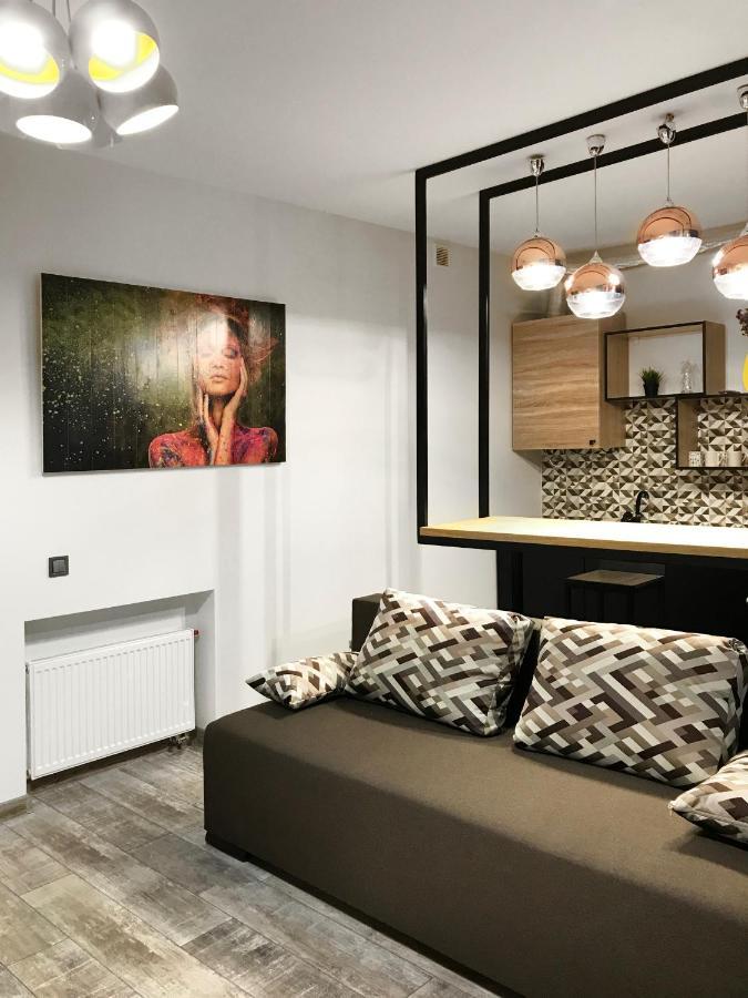 Lion King Lesya Ukrainka Apartment Lviv Exterior photo