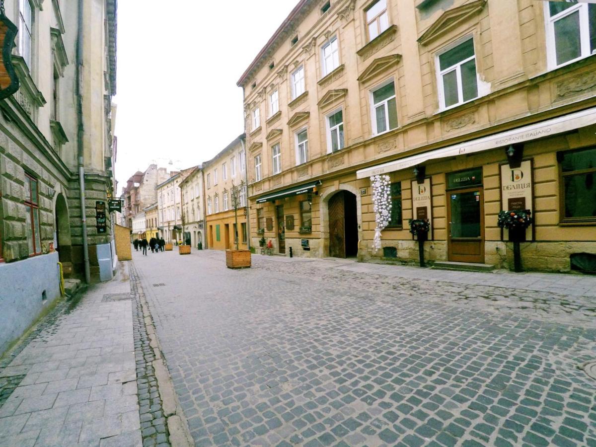 Lion King Lesya Ukrainka Apartment Lviv Exterior photo